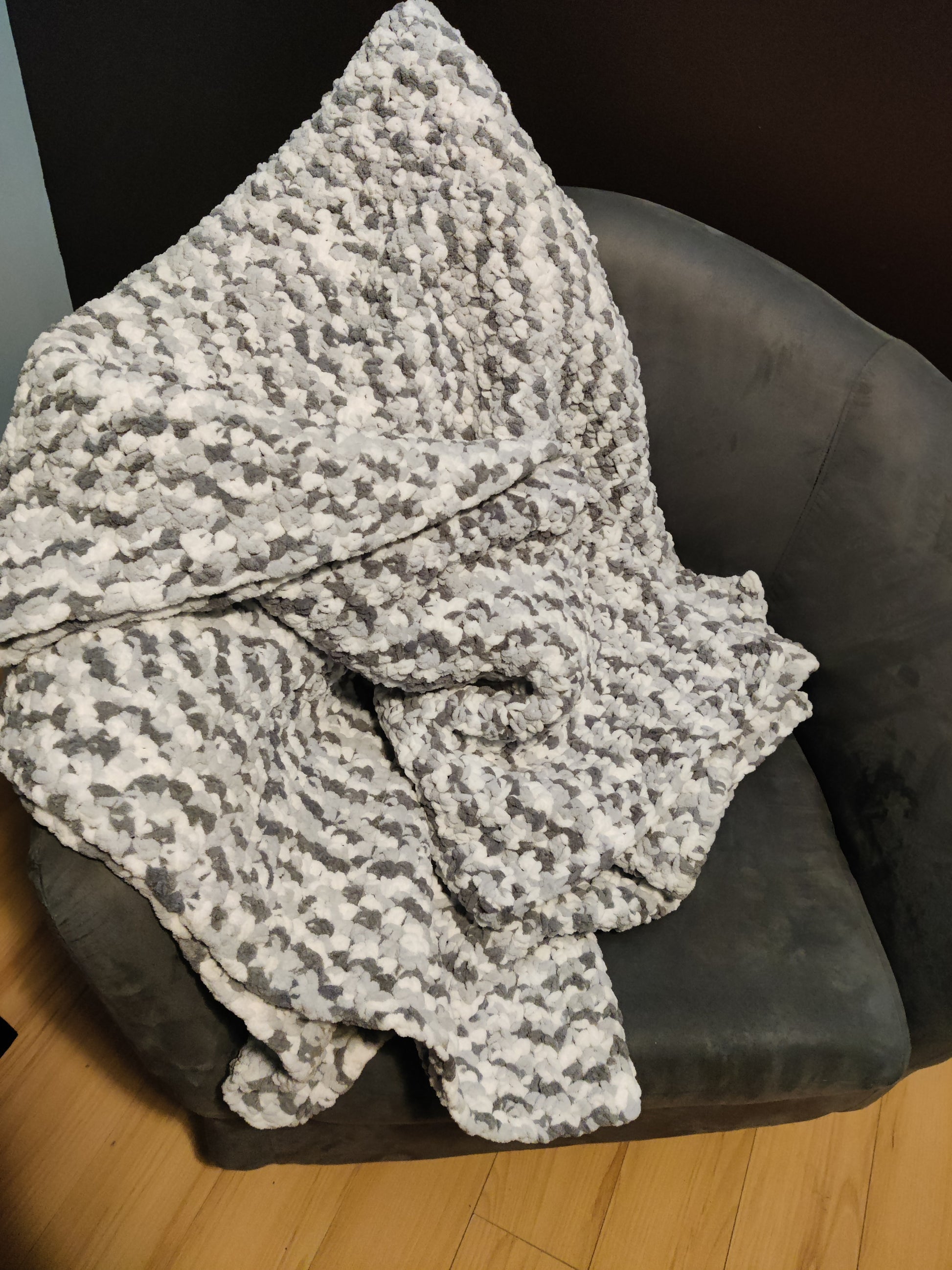 Gray crochet blanket 